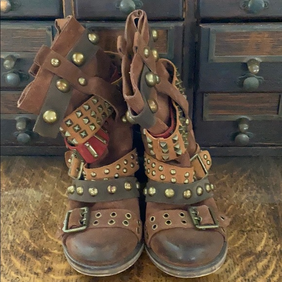 Jeffrey Campbell Budgie boot size 9 - Picture 4 of 10